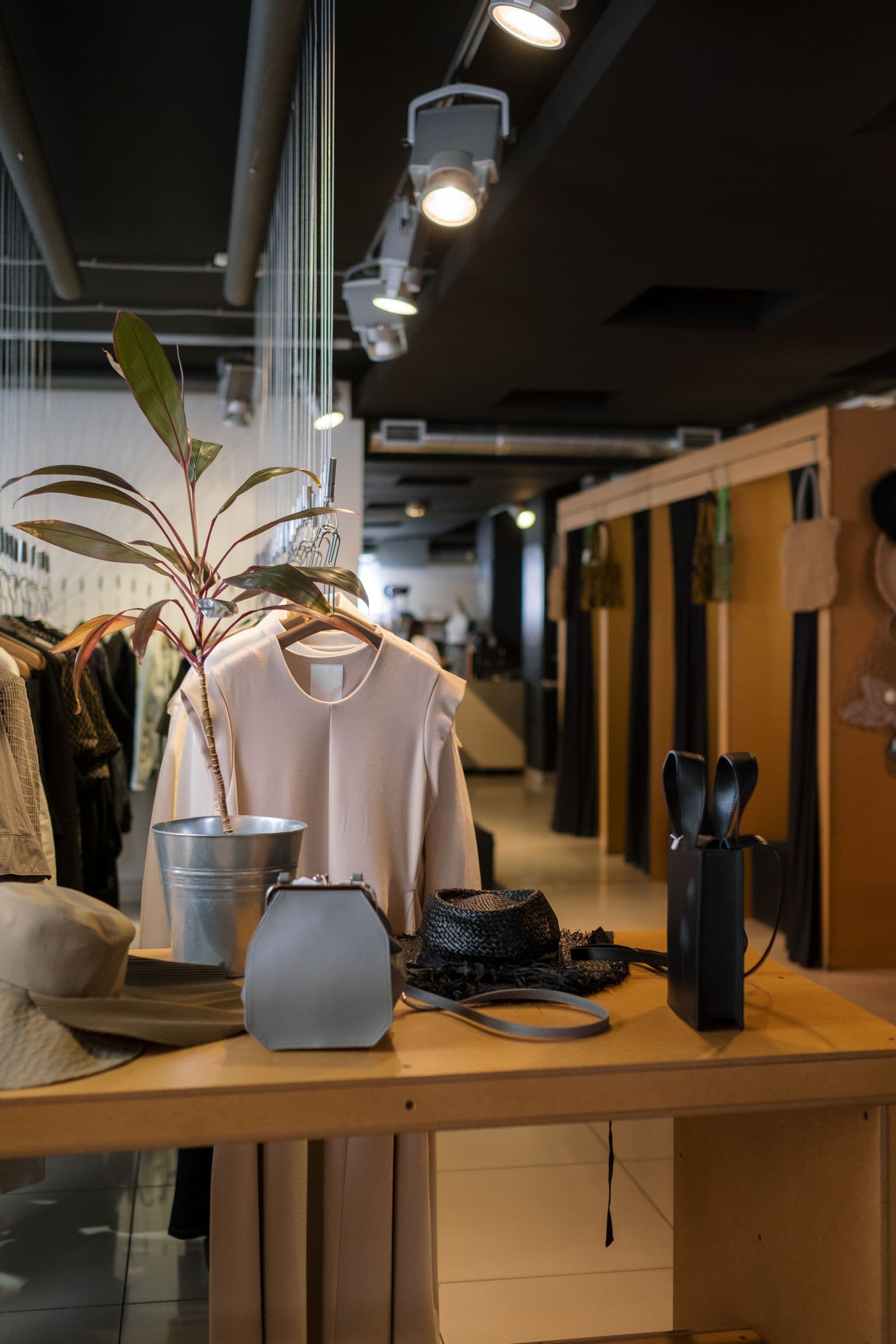 Fernwood Retail — A retrieval-augmented support assistant that deflected 42% of inbound tickets.